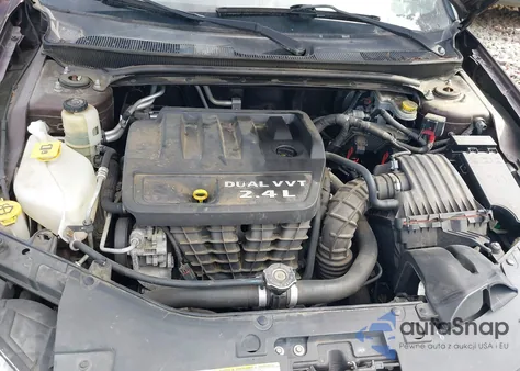 2013 Chrysler 200 Touring z USA, uszkodzony, nr VIN 1C3CCBBB8DN597443